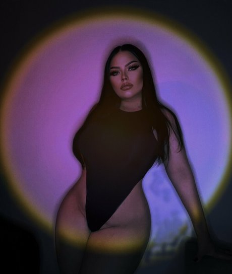 dollydonna nude model gallery