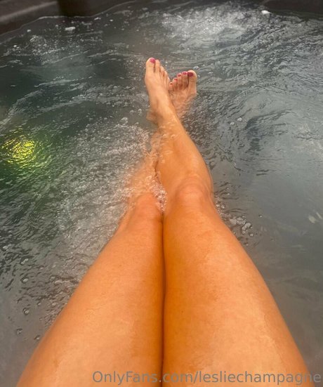 lesliechampagne pornstar naked pic
