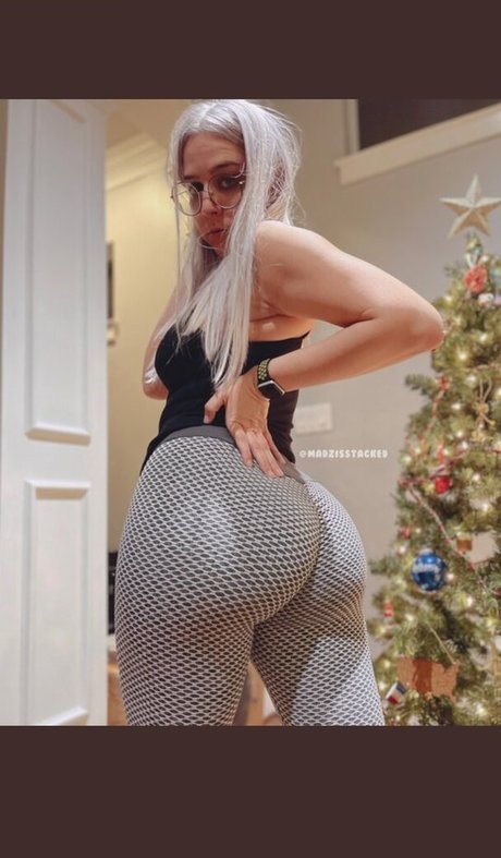 madzisstacked nude star pic