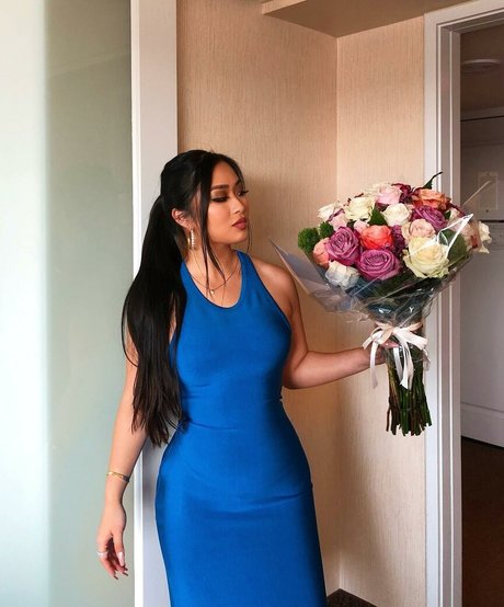 Sakura Nakamura model hd images