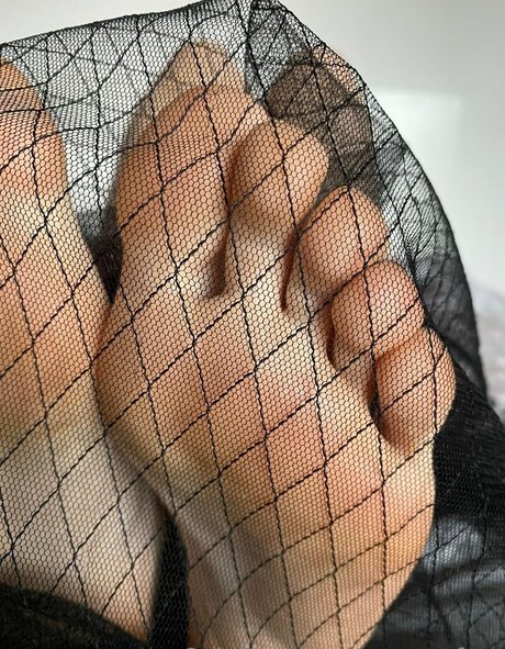 averyysfeet xxx star photos