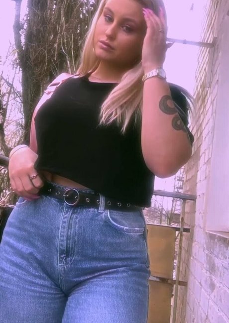 mari lovee free model nice photo