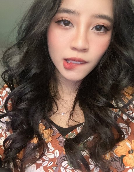 Xktie pornographic model archive