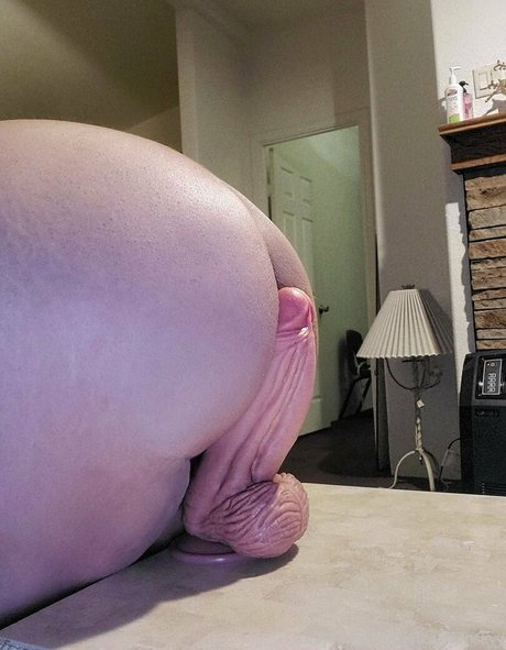 erikalewinskyy naked pornstar picture