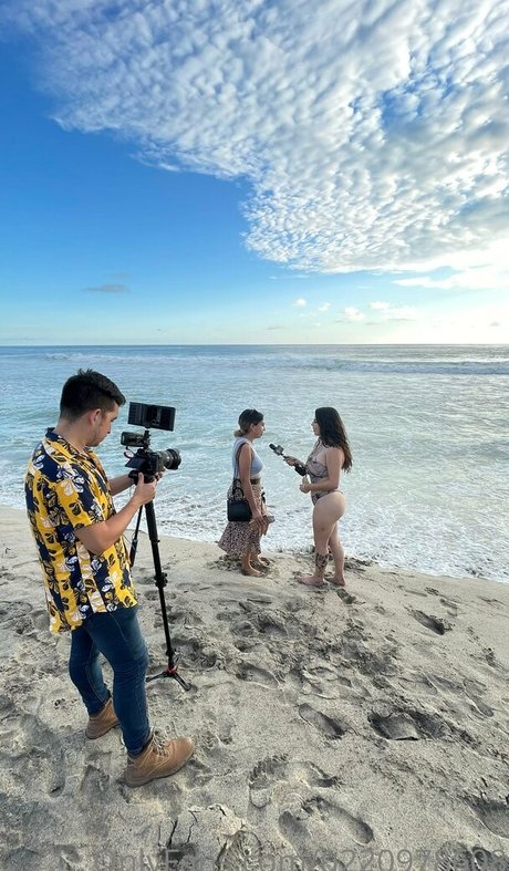 lizbethoficial erotic model img