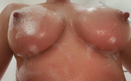 aradia xfiento model xxx photo