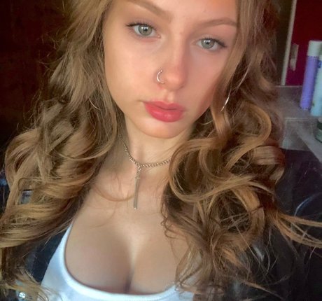 Trinitysdc pornstar hd photos