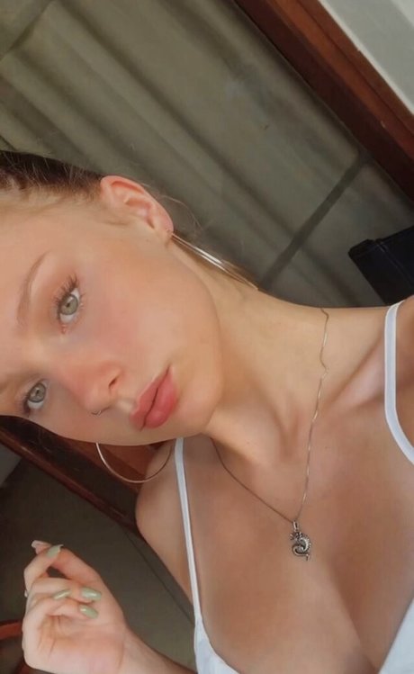 Trinitysdc pornstar naked picture