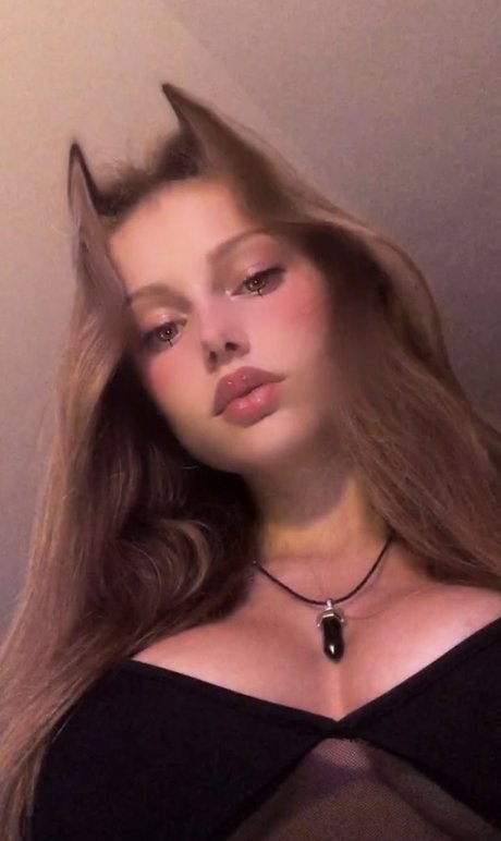 Trinitysdc model beautiful pics