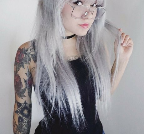 lLouLou nice pornstar img