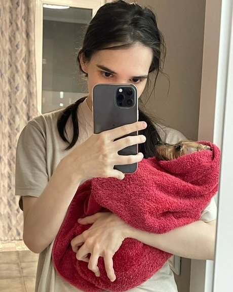 Kamilla Karieva naked actress img