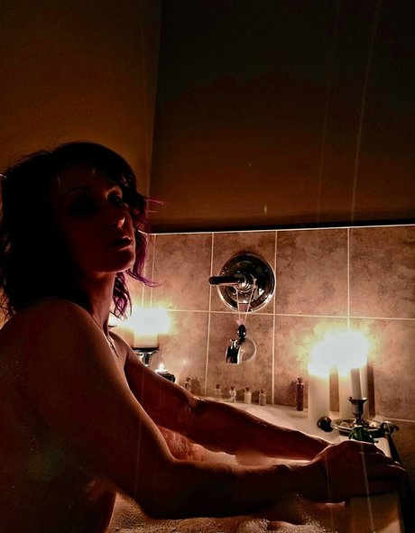 ava luxe model beautiful pictures