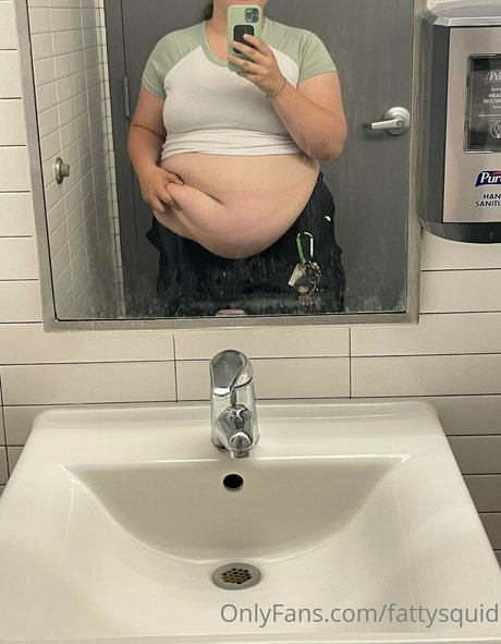 gluttonoussquid star nudes archive