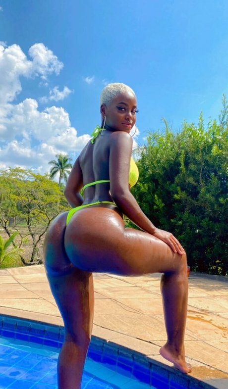 Poliana Ferreira high quality model pictures