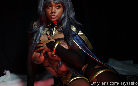 izzysaeko perfect actress pics