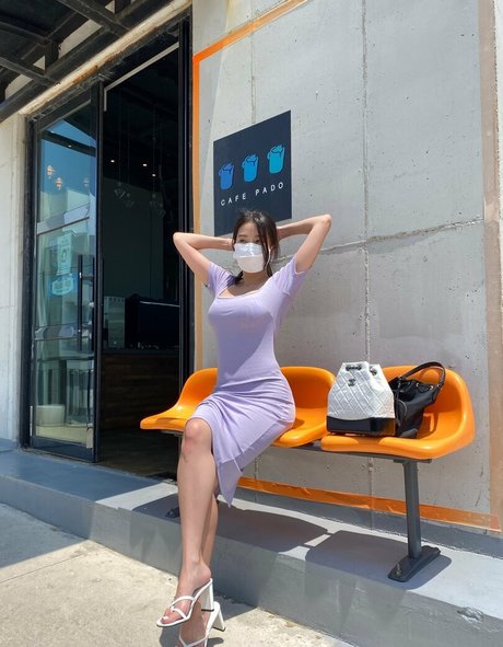 jenasis hot model galleries