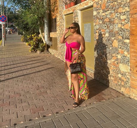 Sophie Likosky sexy model galleries