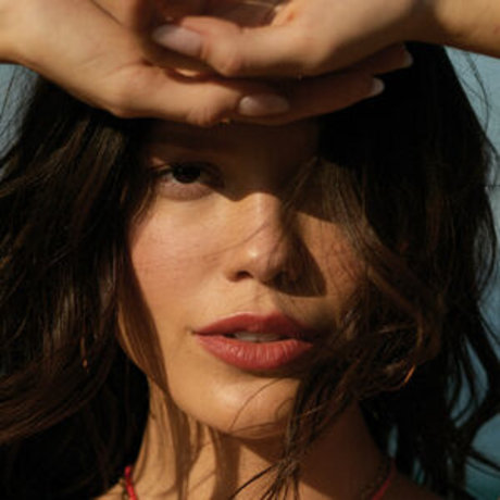 Vitoria Strada pretty actress img