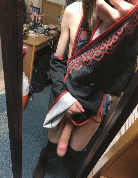 Finni081 naked star img