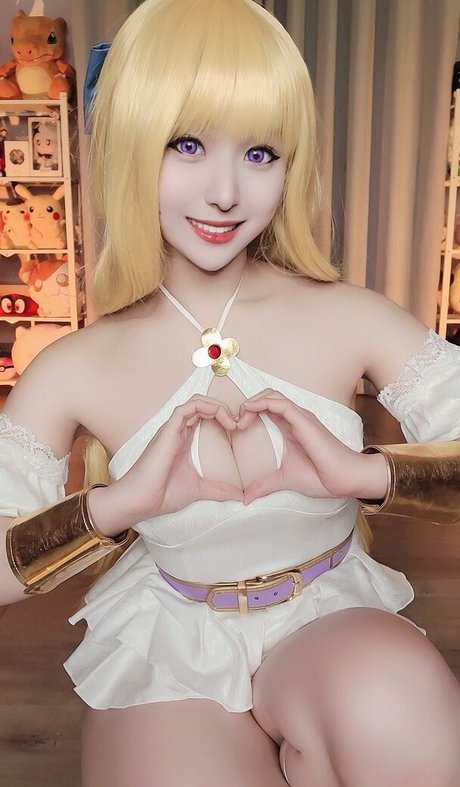 Lewd Cosplayer perfect star images