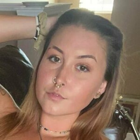 ScarlettJade214 beautiful actress gallery