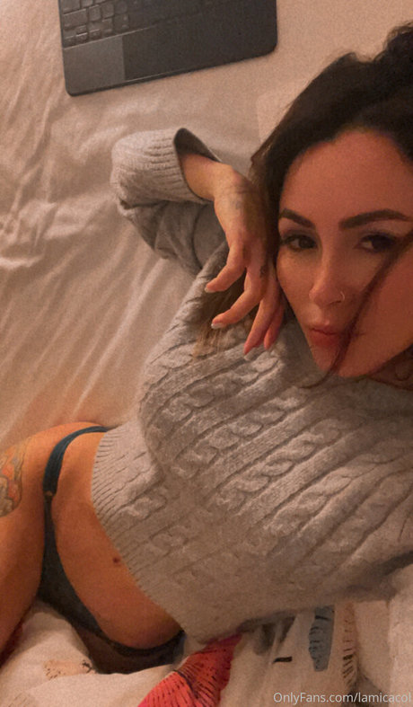 lamicacol model nudes archive