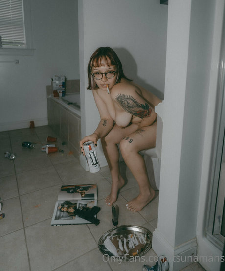 tsunamans erotic pornstar photos