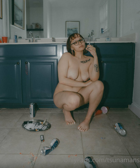 tsunamans hot model photos