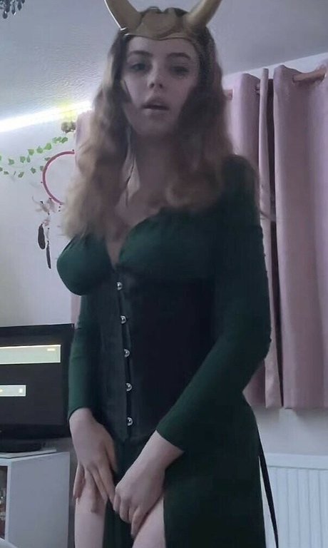 Miaismoody actress pictures