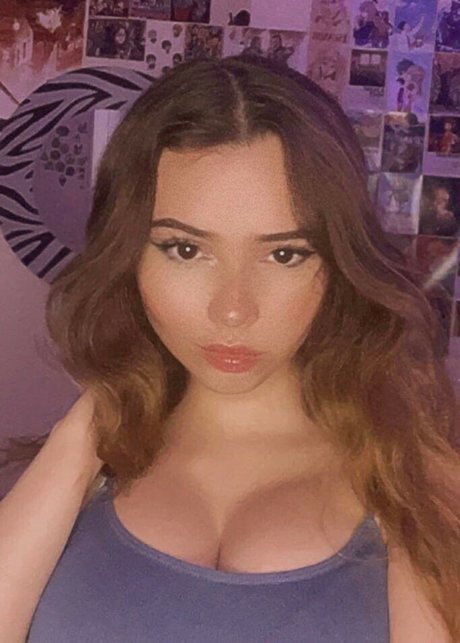 Miaismoody star nude photo