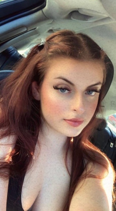 Sweetlittlealexia model sex pic