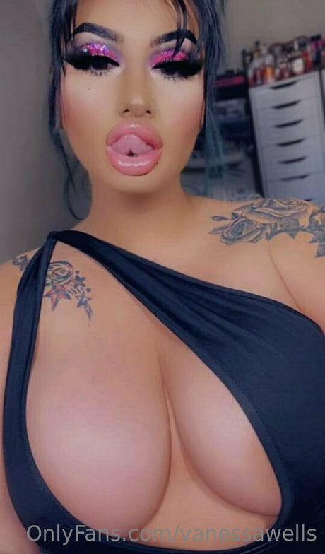 vanessawells exclusive model pic