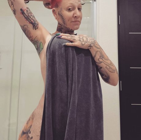 ChrystalNevius pretty model pic