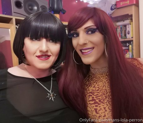 trans lola perron star photos