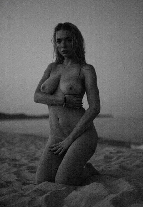 aprilsummersmodel model sexy pic