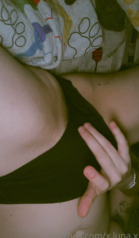 x luna x star archive