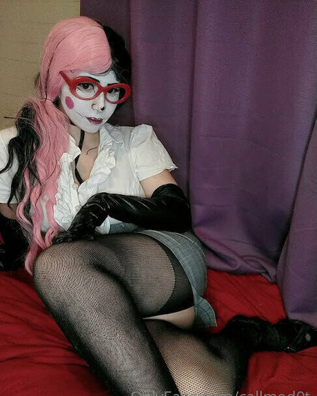 callmed0t erotic actress galleries