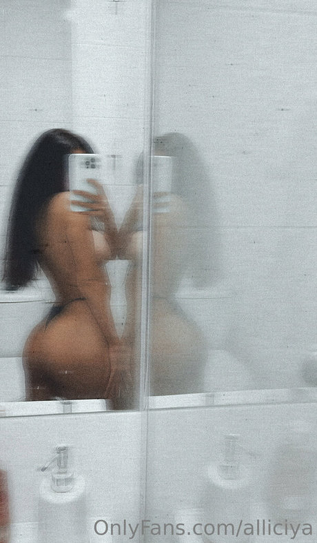 alliciya star high quality picture