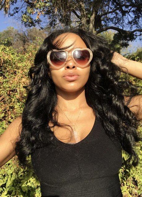 anyaivy naked model galleries