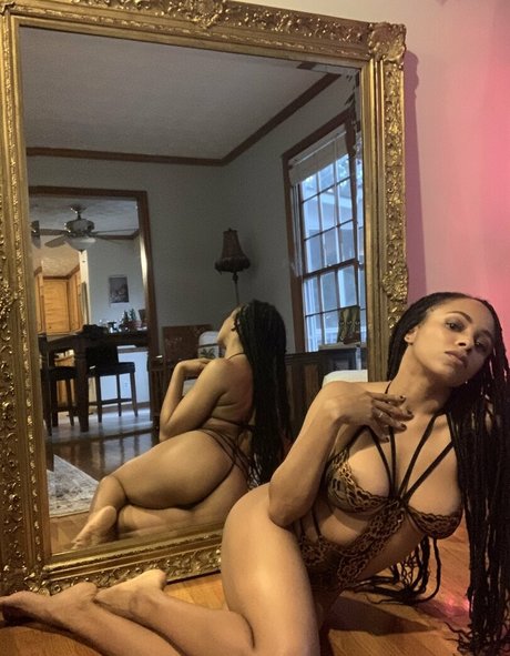 anyaivy nude actress gallery