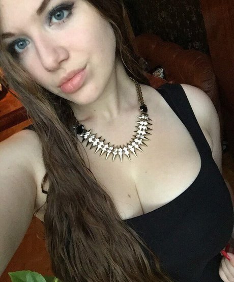 Sasha Shtern model high quality picture