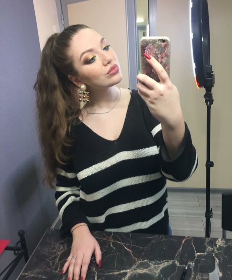 Sasha Shtern pornstar exclusive pic