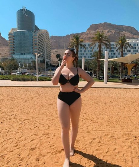 Sasha Shtern star adult photo