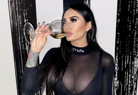 Milan Alexandrea top actress picture