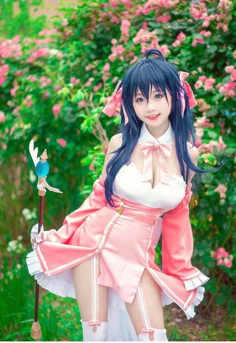 SeeU Cosplay beautiful model photo