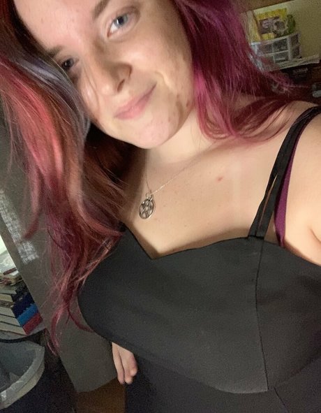 lucigonewild nude model gallery