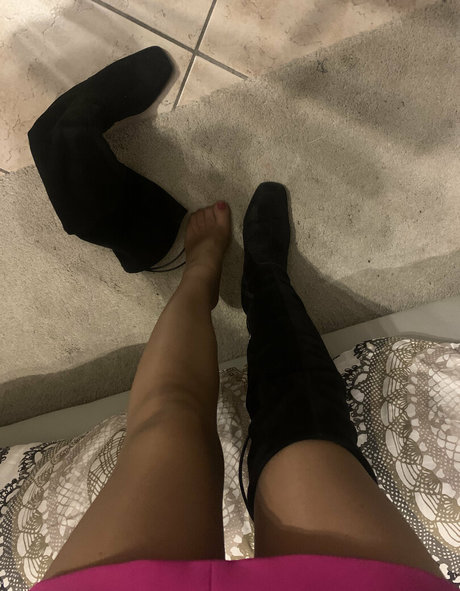 airhostess1995 naked pornstar gallery