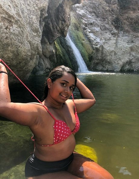 punzwithbunz nude model pic