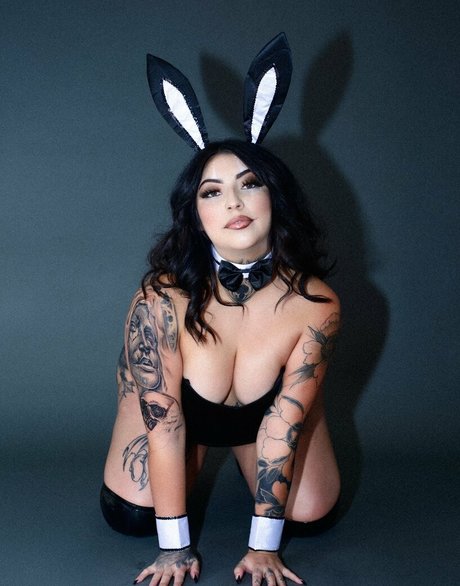 dvminiquex erotic model images