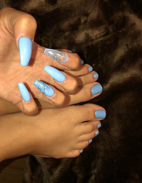 devillishbaby model erotic picture